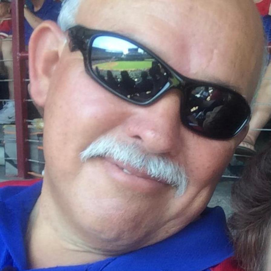 Manuel  Leal